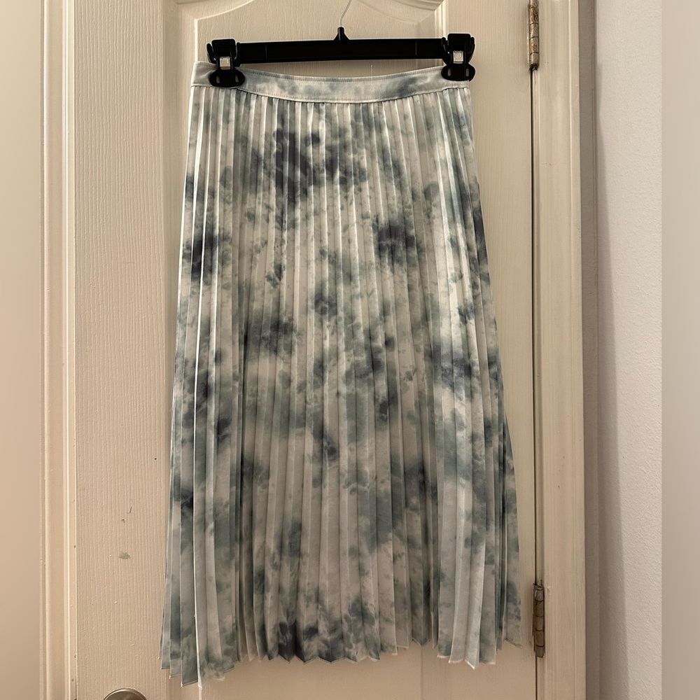 Midi pleaded skirt
